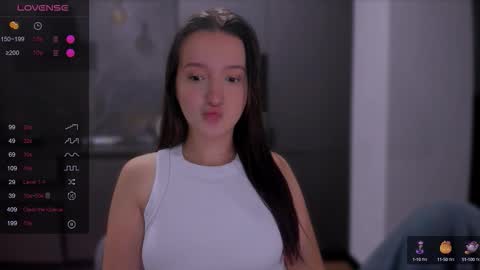 Snapshot of lililaluna chatting on 15, 10, 2025             ...  online show from 15, 10, 2025