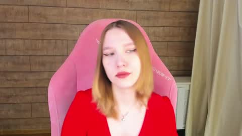 Snapshot of lililinn chatting on 5, 6, 2026 LiliLinn online show from 5, 6, 2026
