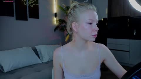 Snapshot of lililok101 chatting on 17, 6, 2026 lililok101 online show from 17, 6, 2026