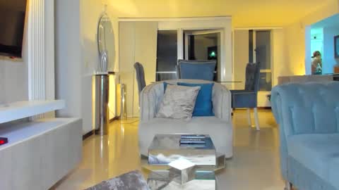 Lili  online show from 6, 3, 2026