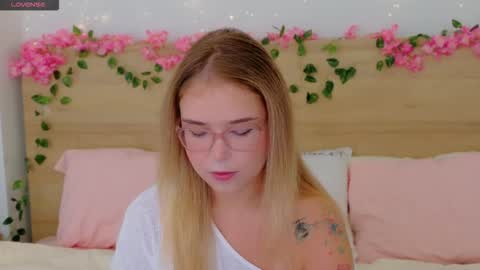 Lilith Bonheur online show from 20, 11, 2025