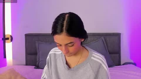 Snapshot of lilith_petit_ chatting on 23, 6, 2026 Lili petit online show from 23, 6, 2026
