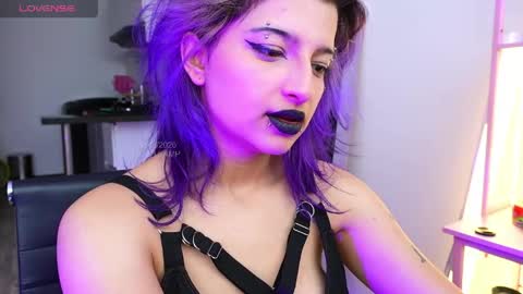 Snapshot of lilith_vamp chatting on 20, 5, 2026 LILITH 200 LIKES Thursday Clown Costume M online show from 20, 5, 2026