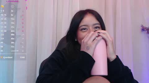 Snapshot of lilithwallkeer chatting on 27, 1, 2025 Maria online show from 27, 1, 2025