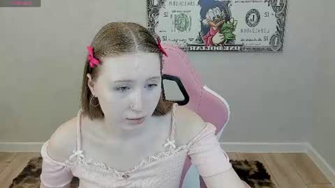 Snapshot of lilitiny chatting on 24, 6, 2026 Lili Tiny GMT2 3-10AM MonTueWedThuSat online show from 24, 6, 2026