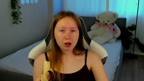 Snapshot of lilitiny chatting on 4, 8, 2026 Lili Tiny GMT2 3-10AM MonTueWedThuSat online show from 4, 8, 2026