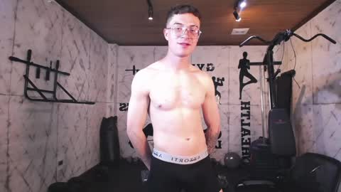 Snapshot of liljames_ chatting on 23, 4, 2026 Lil James online show from 23, 4, 2026