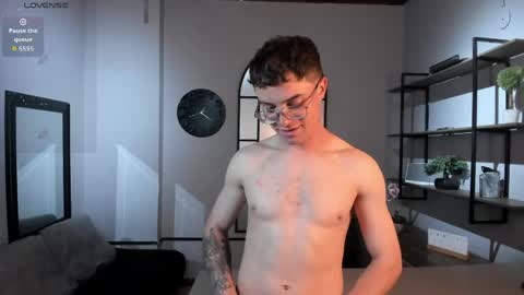 Snapshot of liljames_ chatting on 2, 5, 2026 Lil James online show from 2, 5, 2026