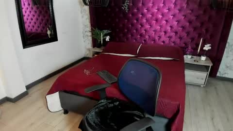 Snapshot of liljames_ chatting on 10, 5, 2026 Lil James online show from 10, 5, 2026