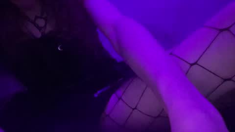 Snapshot of lilkitten1994 chatting on 3, 11, 2025 CurlyCutie online show from 3, 11, 2025