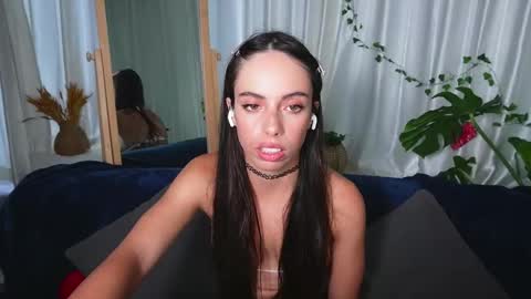 Lill Dayna online show from 17, 11, 2025