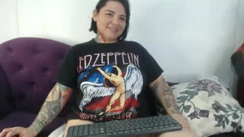 Snapshot of lillebbw_sweet chatting on 5, 11, 2025 lille online show from 5, 11, 2025