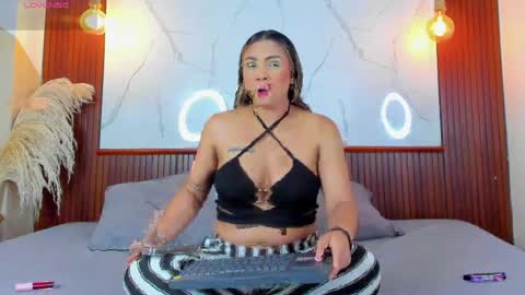 lillian_lee1 online show from 19, 4, 2026
