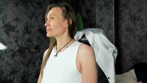 Snapshot of lillian_white1 chatting on 5, 5, 2026 lillian_white1 online show from 5, 5, 2026