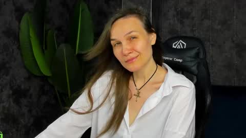 Snapshot of lillian_white1 chatting on 7, 6, 2026 lillian_white1 online show from 7, 6, 2026