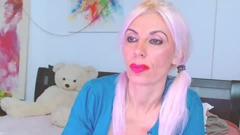 Lara online show from 8, 11, 2025