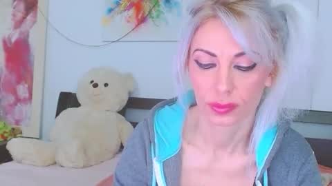 Lara online show from 8, 3, 2026