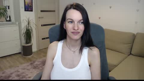 lilliyves online show from 8, 7, 2026