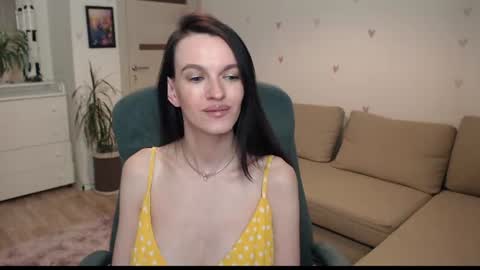 lilliyves online show from 10, 7, 2026