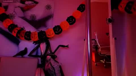 Snapshot of lilly_4u chatting on 5, 11, 2025 Lilly online show from 5, 11, 2025