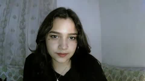 Snapshot of lilly_ocean22 chatting on 17, 12, 2025 Sey - Lilly online show from 17, 12, 2025