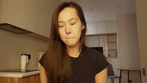 Snapshot of lilly_sweeet chatting on 2, 3, 2026 lilly online show from 2, 3, 2026