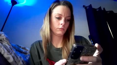 Snapshot of lilsirenluna chatting on 18, 7, 2026 Luna online show from 18, 7, 2026