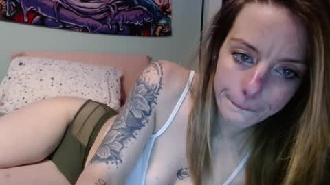 Snapshot of lilsirenluna chatting on 29, 7, 2026 Luna online show from 29, 7, 2026