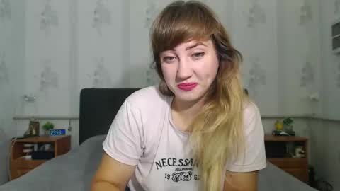 Snapshot of lilu_cute25 chatting on 24, 10, 2025 lilu_cute25 online show from 24, 10, 2025