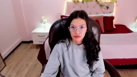 Snapshot of lily_bloom__ chatting on 22, 7, 2026 lily_bloom__ online show from 22, 7, 2026