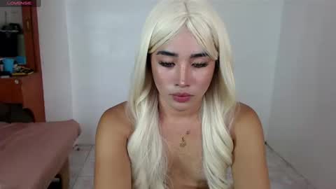 Lily Darling online show from 18, 10, 2025