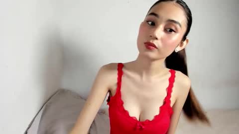 Snapshot of lily_ford_ chatting on 25, 5, 2026 Raelynn online show from 25, 5, 2026