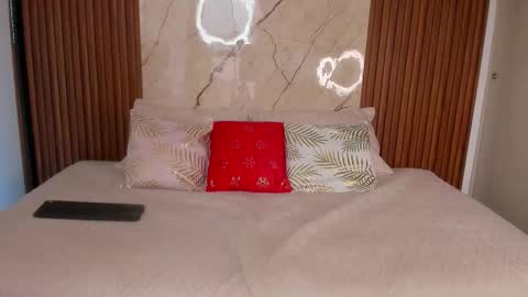 lily_hiill online show from 12, 1, 2026