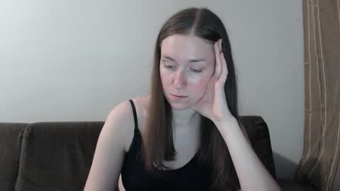 lily_love_x online show from 6, 3, 2026