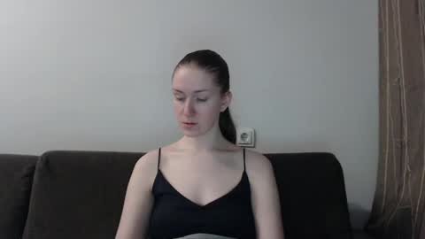 lily_love_x online show from 17, 4, 2026