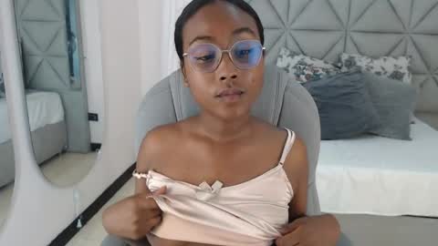 Snapshot of lily_mendoza chatting on 3, 6, 2026 lily_mendoza online show from 3, 6, 2026