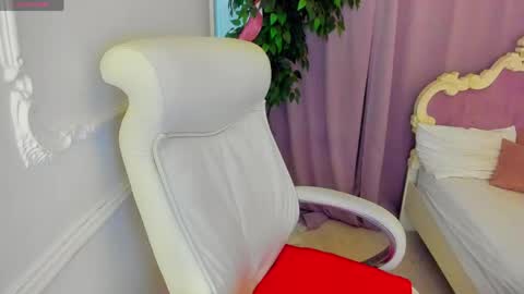 Lily online show from 25, 4, 2026