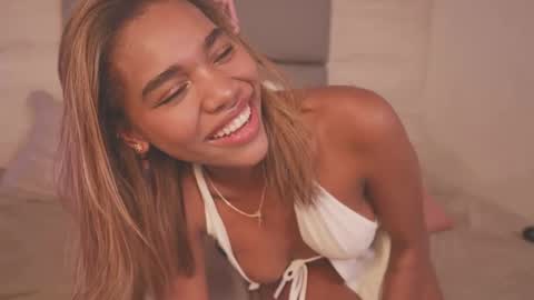 Lily Miiller online show from 1, 12, 2025