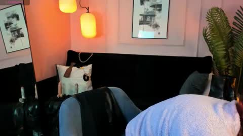 Lily online show from 15, 11, 2025