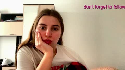 Snapshot of lily_smily chatting on 19, 12, 2024 Lily online show from 19, 12, 2024