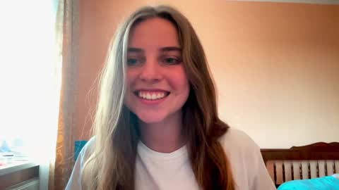 Snapshot of lily_smily chatting on 7, 2, 2025 Lily online show from 7, 2, 2025