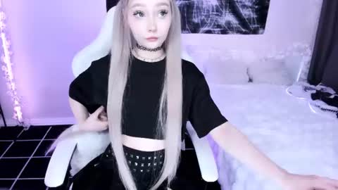 Lily online show from 18, 6, 2026