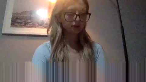 LilyMae online show from 13, 12, 2024