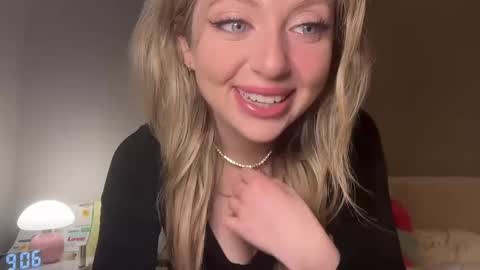 LilyMae online show from 5, 1, 2025