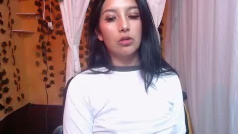 Snapshot of lilymoon_018 chatting on 24, 4, 2026 lilymoon_018 online show from 24, 4, 2026