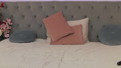      online show from 11, 4, 2026