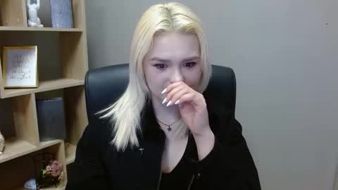 Lily online show from 17, 2, 2026