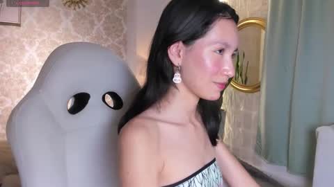 lilythea_ online show from 16, 11, 2025