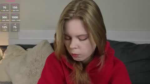 Snapshot of lilytways chatting on 13, 5, 2026 Julie online show from 13, 5, 2026