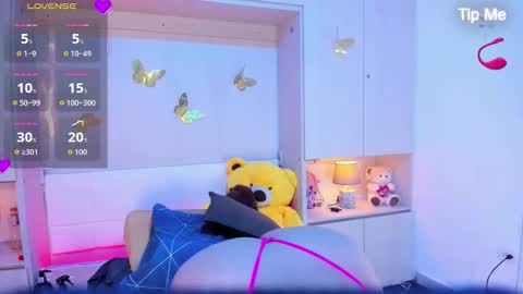 Snapshot of lilywhitee1 chatting on 12, 2, 2026 lilywhitee1 online show from 12, 2, 2026